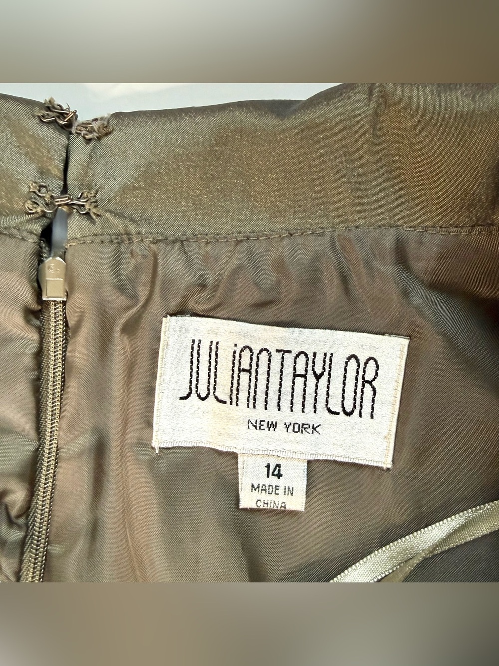 JULIAN TAYLOR Taffeta Vintage Olive Green Rhinestone Button Sz 14 Cocktail Dress - Picture 5 of 15
